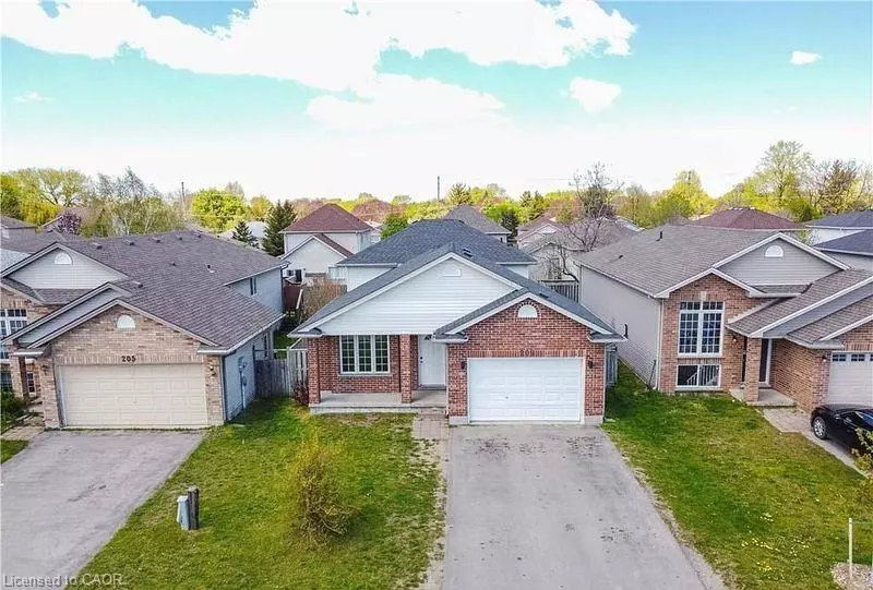 London, ON N5V 4Z2,209 Thurman Circle