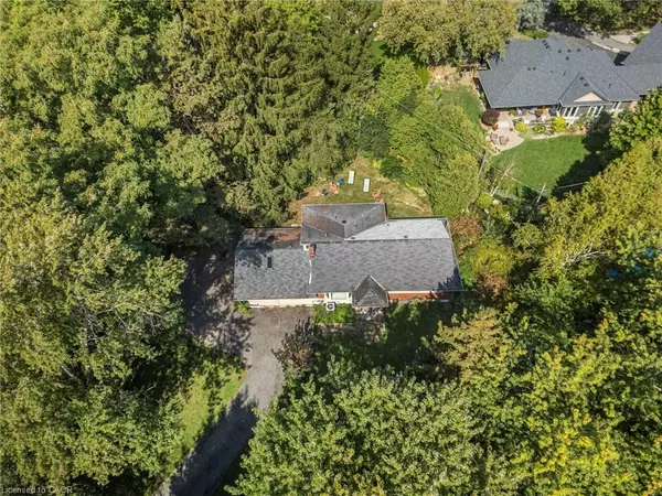 Ancaster, ON L9G 3G8,376 Philip Place