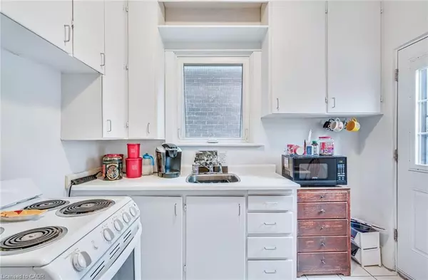 Hamilton, ON L8V 2W7,93 East 23rd Street