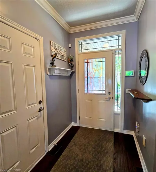 Cambridge, ON N1R 8P9,20 Isherwood Avenue #116