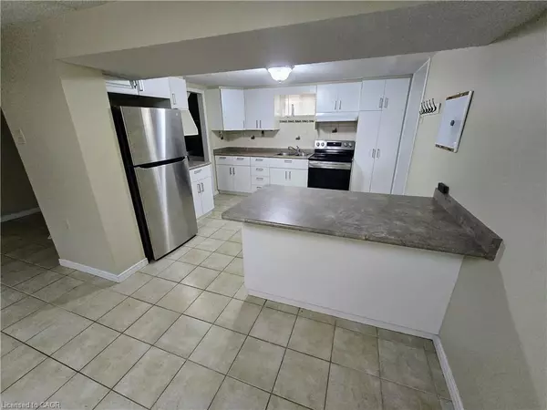 Cambridge, ON N1R 5H5,89 Elgin Street N #B