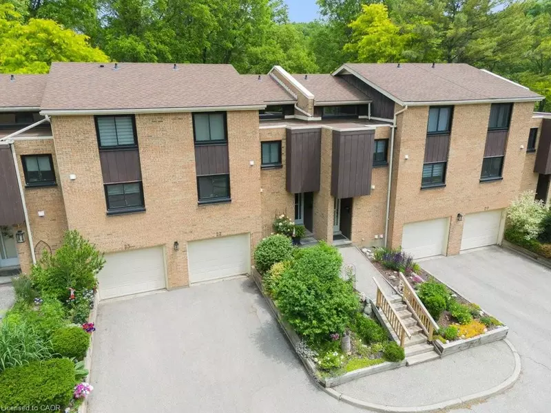 220 Salisbury Avenue #22, Cambridge, ON N1S 1K5