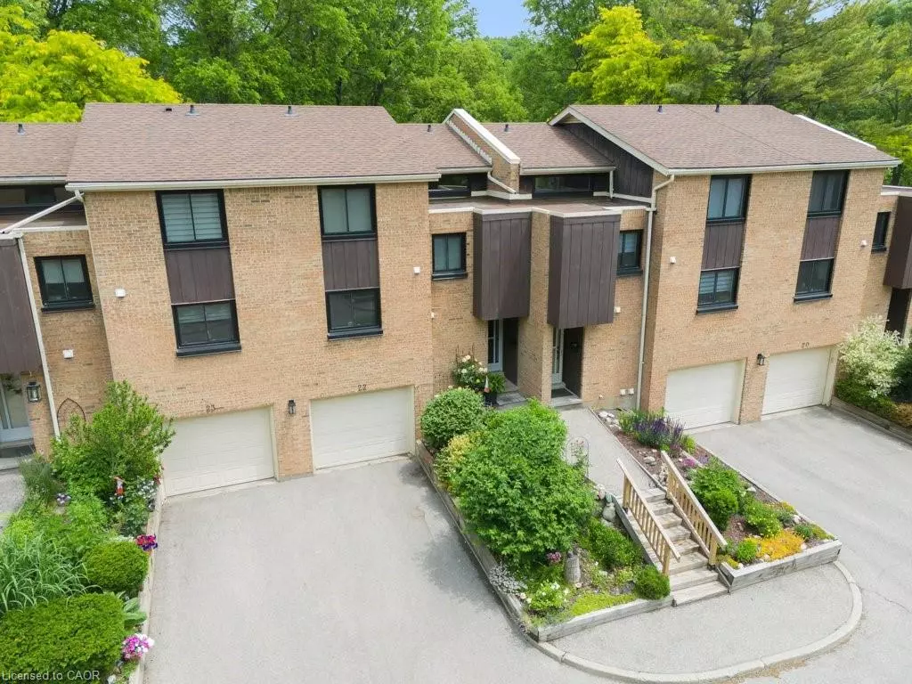 Cambridge, ON N1S 1K5,220 Salisbury Avenue #22