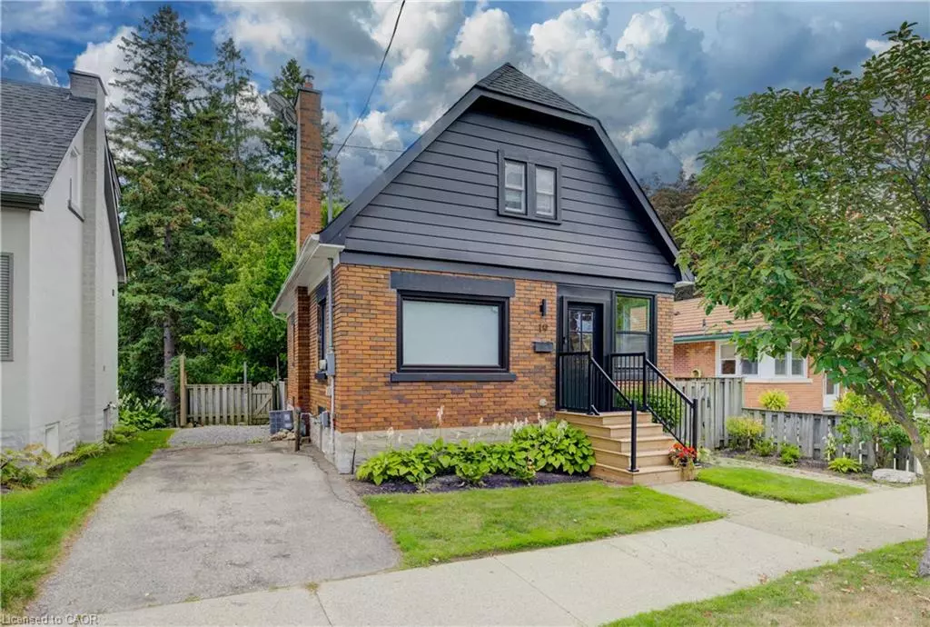 Waterloo, ON N2L 2C8,19 Dunbar Road N