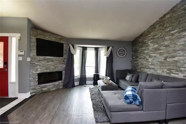 Hamilton, ON L8W 3A4,448 Acadia Drive
