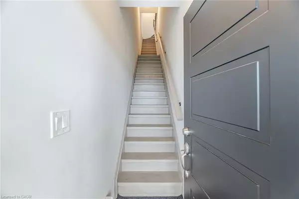 Cambridge, ON N1R 0E4,721 Franklin Boulevard #305