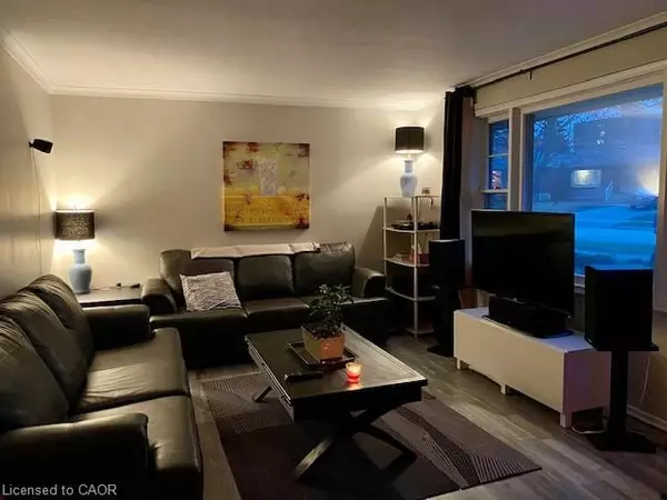 Waterloo, ON N2J 2S6,172 Elgin Crescent