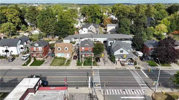 Cambridge, ON N1R 3B9,231 Water Street N