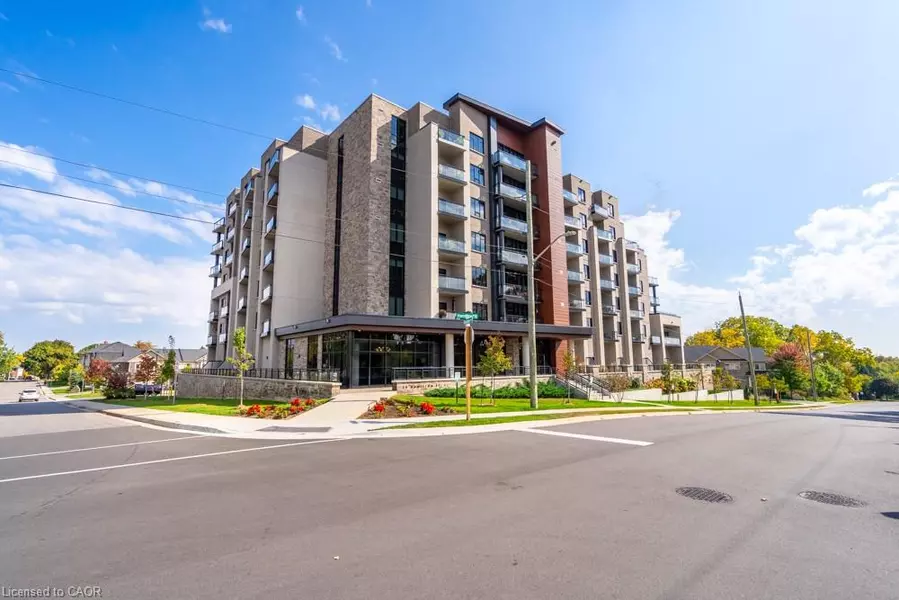 30 Hamilton Street S #213, Waterdown, ON L8B 1V8