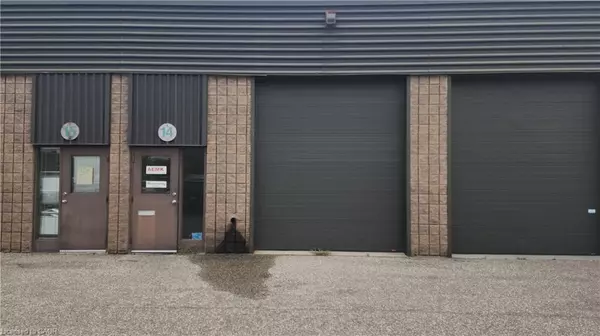 160 Frobisher Drive #14, Waterloo, ON N2V 2B1