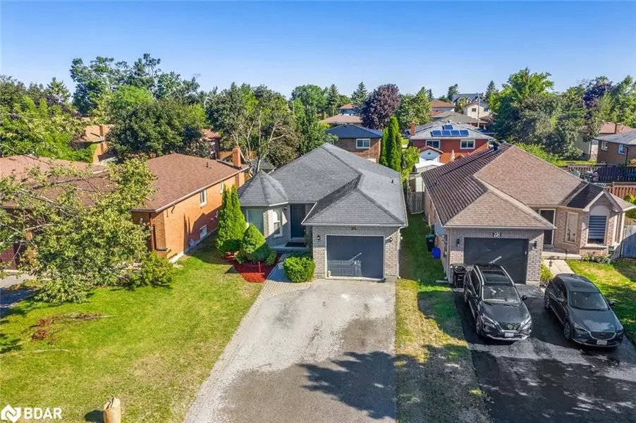 94 Buchanan Street, Barrie, ON L4M 6B7