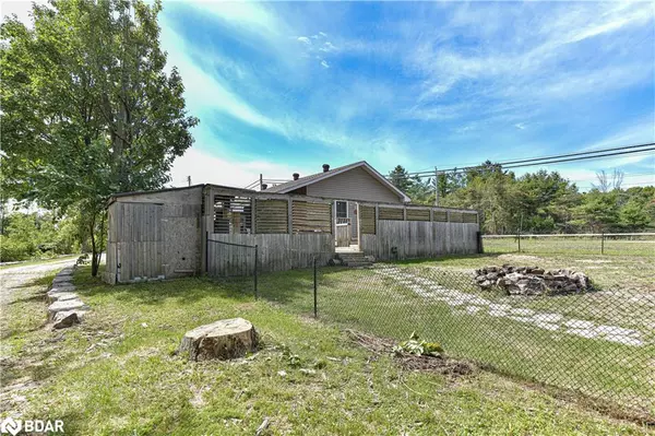 Cumberland Beach, ON L3V 0V9,3323 Park Road Road