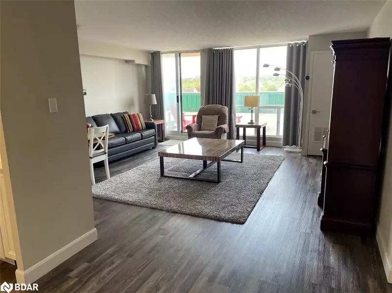 65 Ellen Street #111, Barrie, ON L4N 3A5