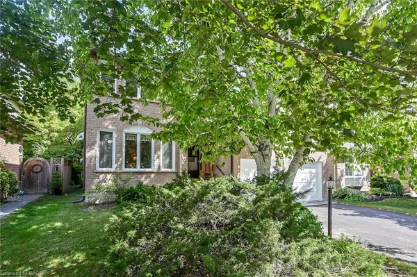 70 Golfview Crescent, Dundas, ON L9H 6T6