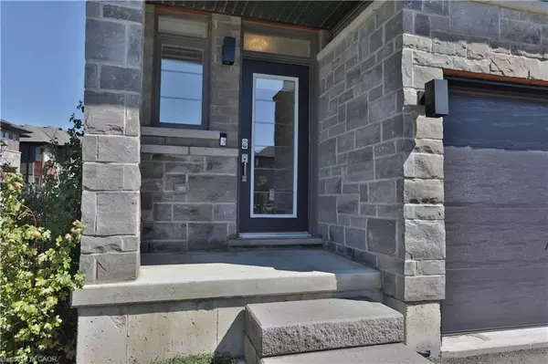 Stoney Creek, ON L8J 0L4,94 Soho Street