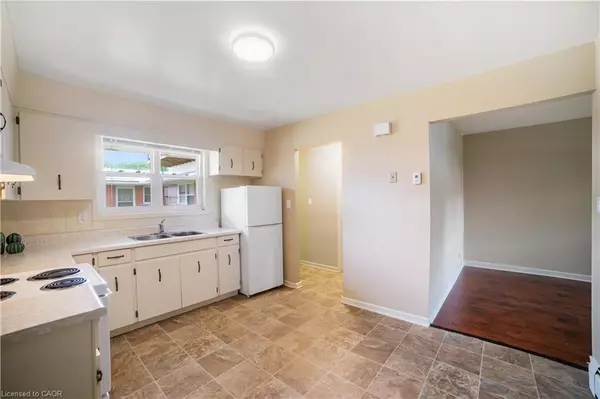 Vineland, ON L0R 2C0,2-3314 Menno Street