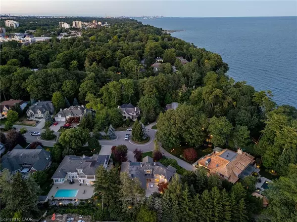 Oakville, ON L6K 3Y4,38 Shorewood Place
