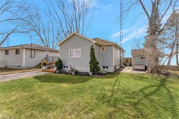 Selkirk, ON N0A 1L0,968 South Coast Drive