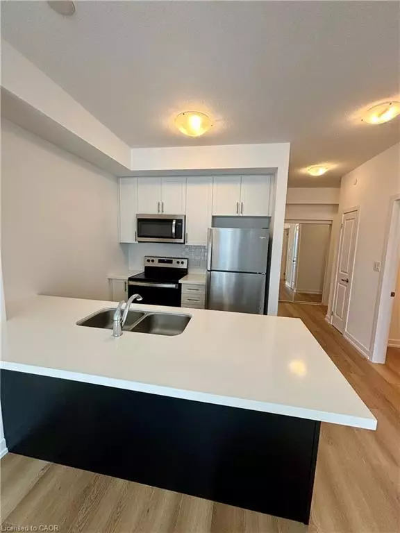 470 Dundas Street E #815, Waterdown, ON L8B 2A6