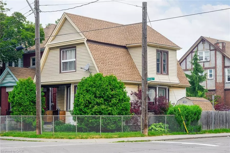 55 Harvey Street, Hamilton, ON L8L 2L9