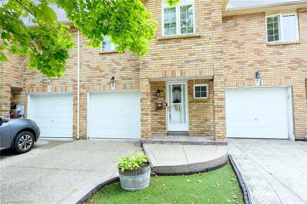 Hamilton, ON L8E 5W7,5 Vulcan Court