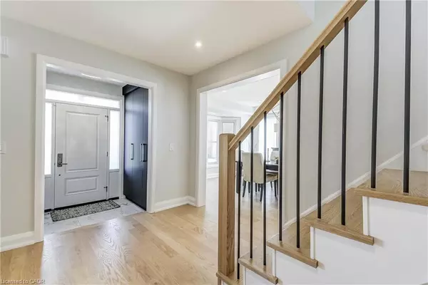 Oakville, ON L6H 4C3,27 Morrison Creek Crescent