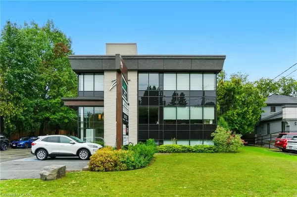 Burlington, ON L7N 1M6,3077 New Street #202