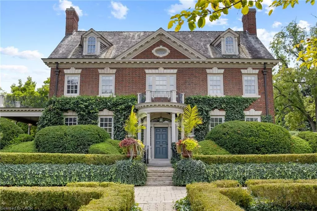 Cambridge, ON N1S 1J1,33 Salisbury Avenue