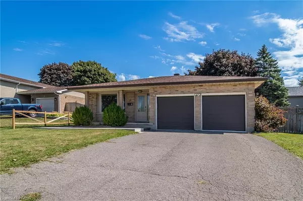 Kingston, ON K7K 6G3,15 Windfield Crescent