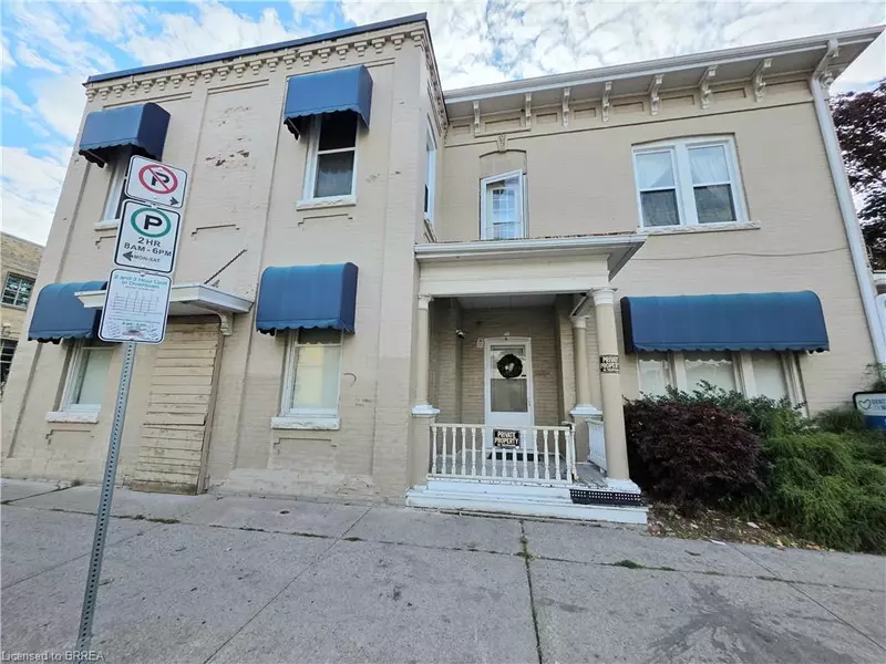 114 Market Street #upper, Brantford, ON N3T 2Z8