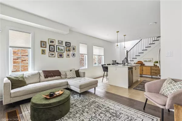 Waterdown, ON L8B 0Y3,54 Nisbet Boulevard #31