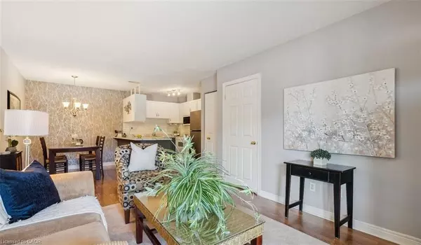 Burlington, ON L7M 4R4,4140 Foxwood Drive #904