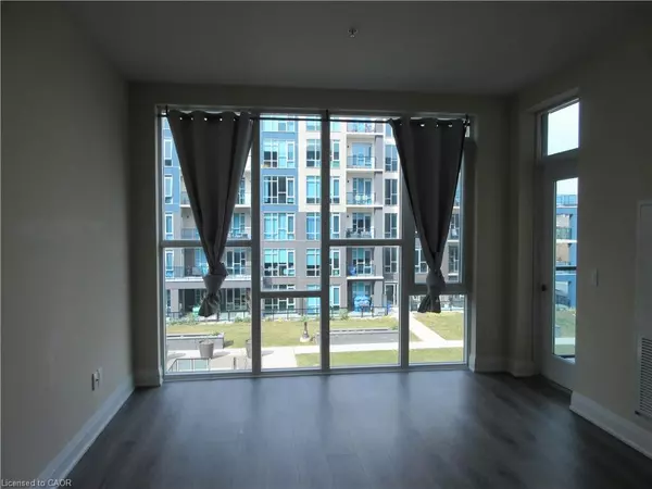 Grimsby, ON L3M 4E8,16 Concord Place #308