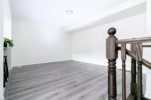 Oakville, ON L6H 0X8,124 Stork Street Street