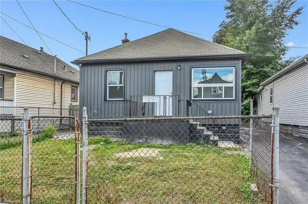 Hamilton, ON L8H 3J7,220 Grenfell Street