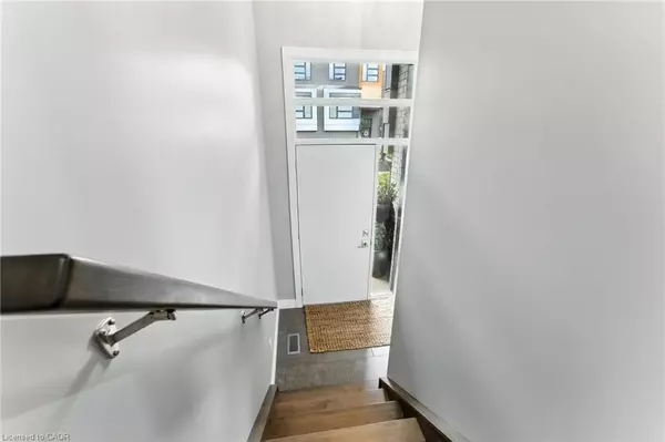 Guelph, ON N1L 1G8,60 Arkell Road #33