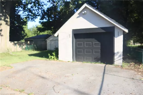 Niagara Falls, ON L2J 1M7,6525 Oneil Street