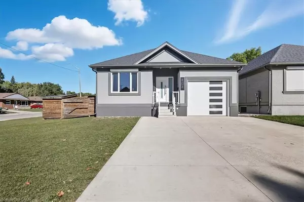 Cambridge, ON N3H 2P3,404 Montrose Street N