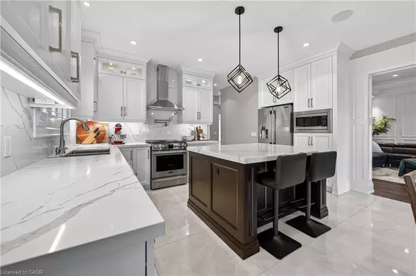 Hamilton, ON L9A 3V1,18 David Avenue