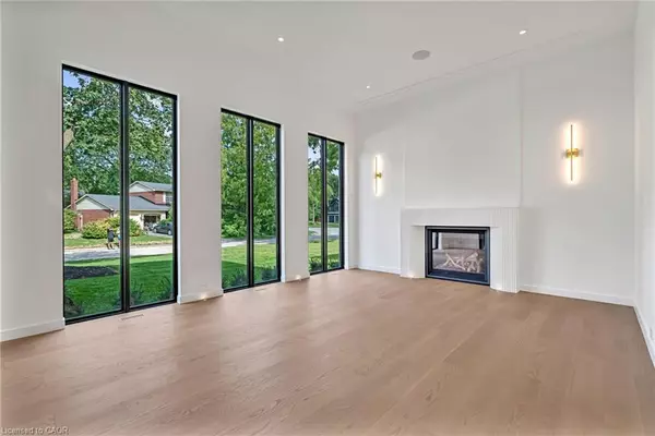 Oakville, ON L6L 4B7,114 Tracina Drive