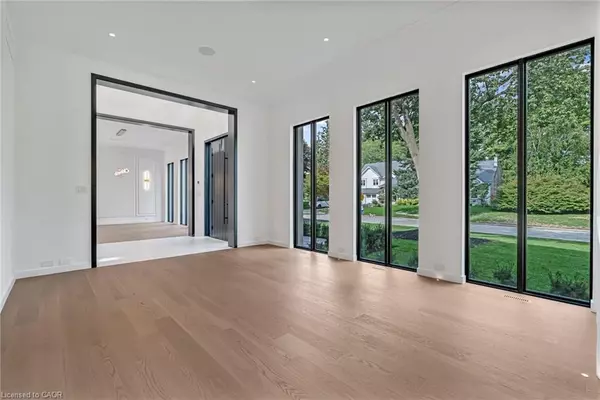 Oakville, ON L6L 4B7,114 Tracina Drive