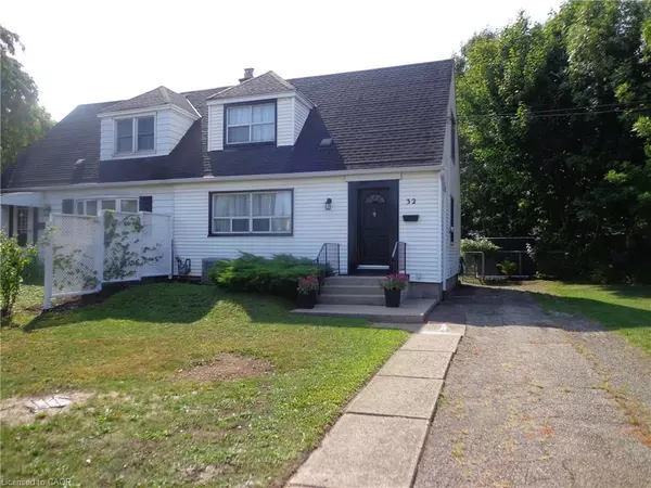 32 Grimsby Avenue, Hamilton, ON L8H 6G3
