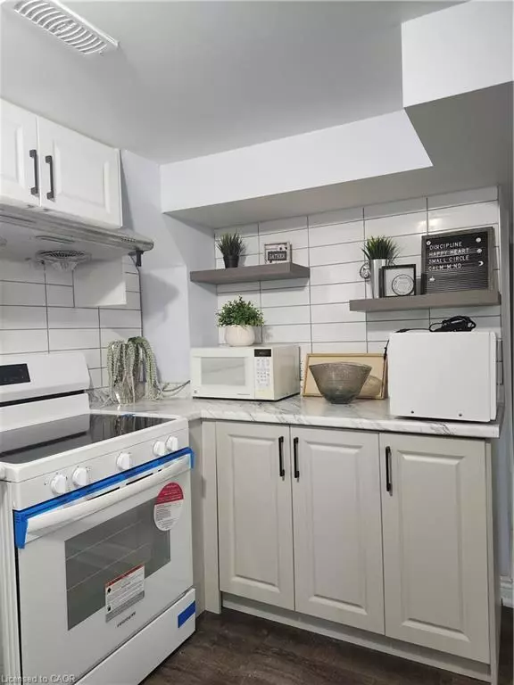 Cambridge, ON N1R 5A6,11 Mercer Road