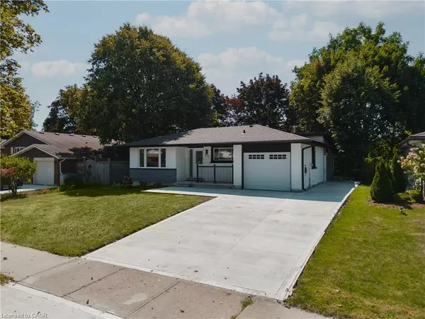 537 Glen Manor Boulevard, Waterloo, ON N2L 4T4