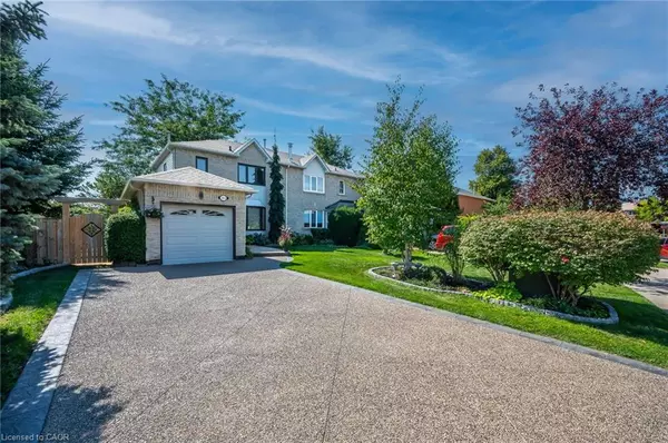 Oakville, ON L6H 5K3,163 Ross Lane