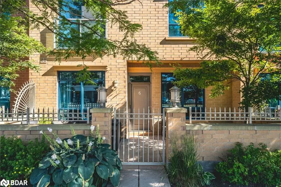 6 Victoria Street, Barrie, ON L4N 6G2