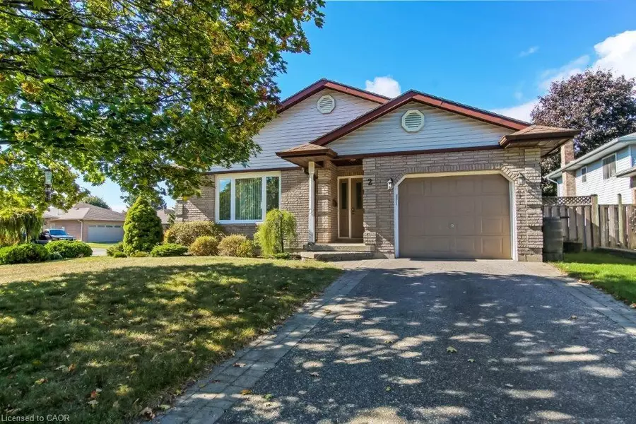 2 Falls Crescent, Simcoe, ON N3Y 5J7