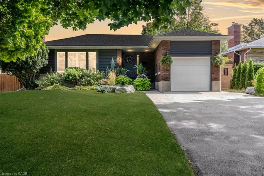 23 West Hampton Road, St. Catharines, ON L2T 3E6