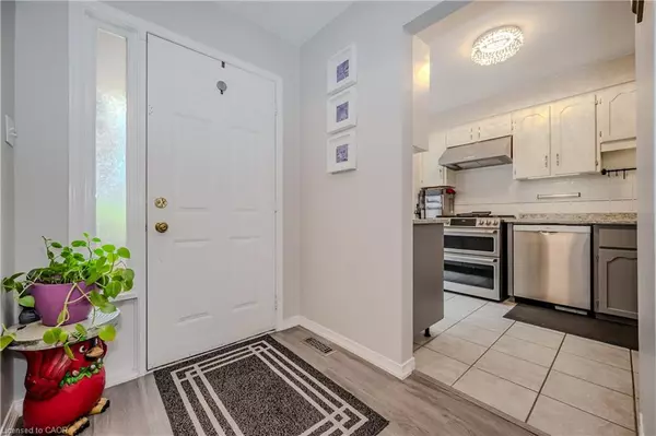 Hamilton, ON L9C 7L4,38 Elora Drive #21