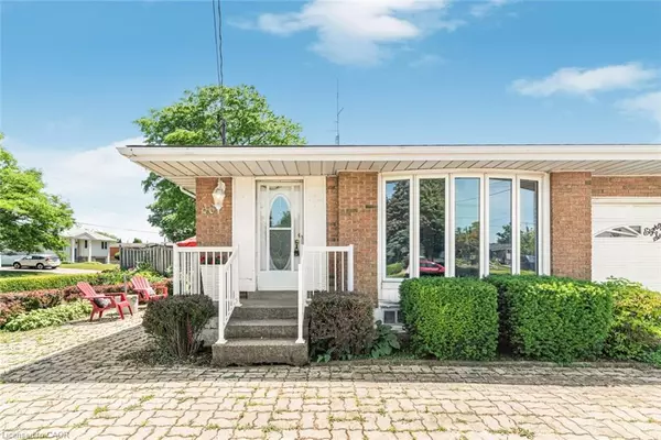 Hamilton, ON L8V 2M1,86 Ranchdale Drive